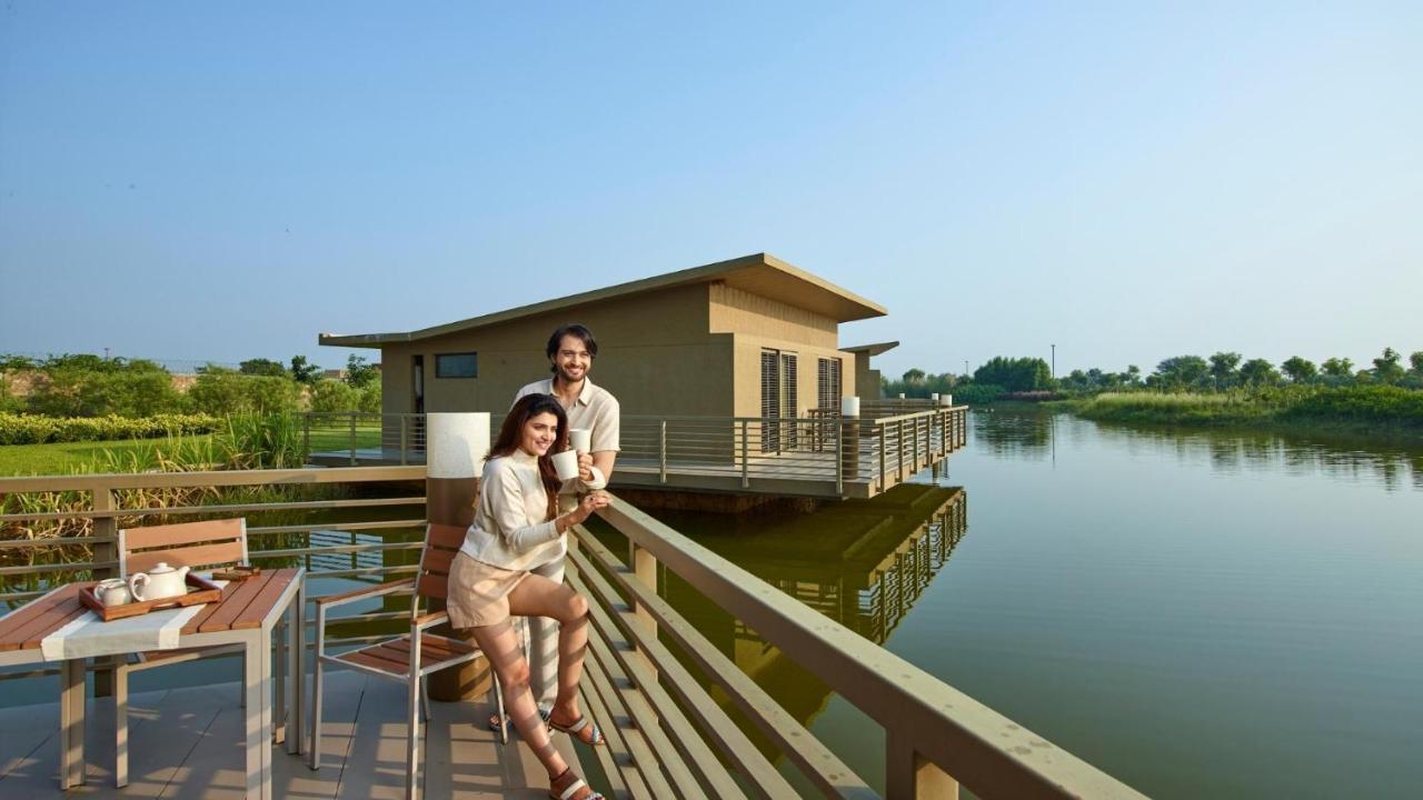 Life At Repose- Lake Villas Resort & Club Chor Warodra Εξωτερικό φωτογραφία